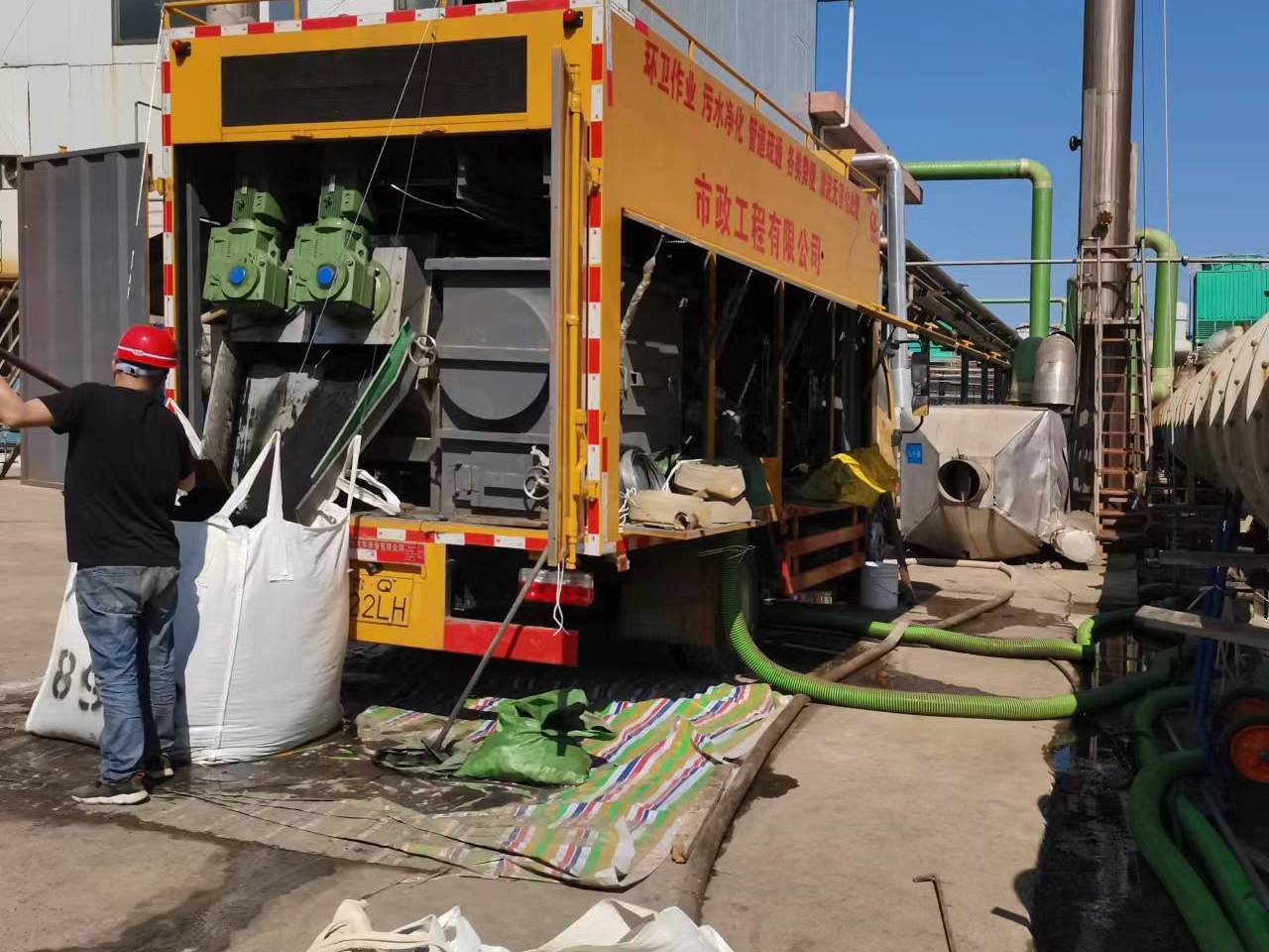 漳浦淤泥压干处理